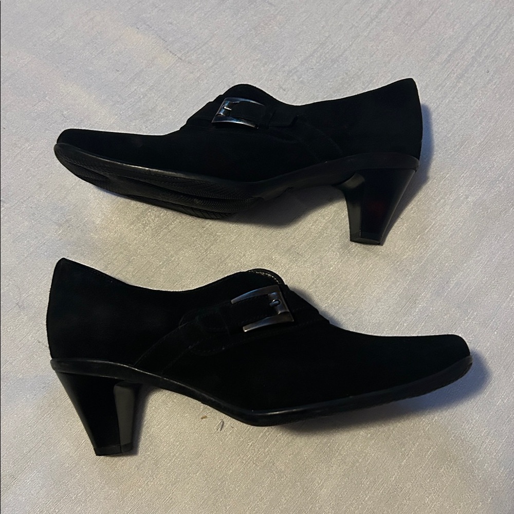 C La Canadiene Black Suede Loafers With Buckle View 5